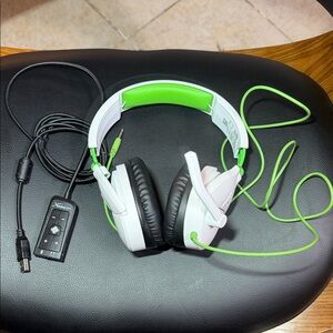Turtle Beach Over Ear Gaming Headset Headphones Great condition Used